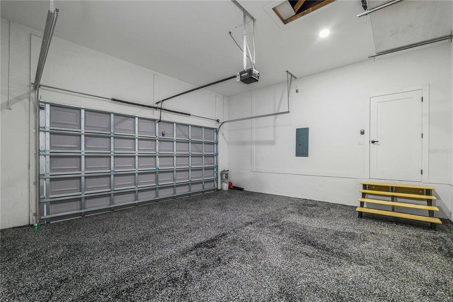 Spacious, unfurnished interior of a new home in , Hudson (Image 22).