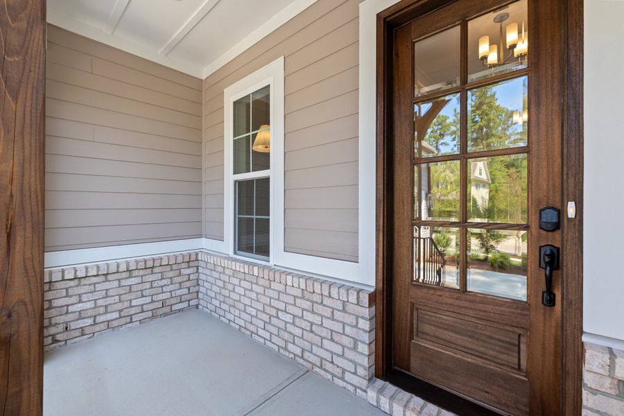 Representative exterior details of a home built from the The Emerson by RobuckHomes in Stonehenge, Raleigh (Image 52).
