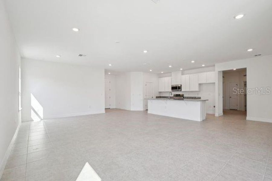 Spacious, unfurnished interior of a new home in , Punta Gorda (Image 15).