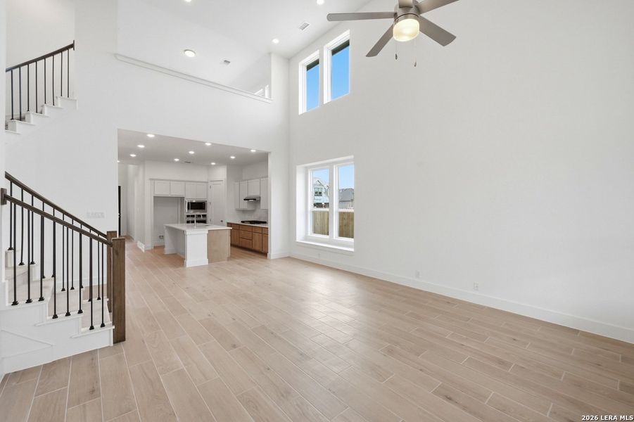 Spacious, unfurnished interior of a new home in Prominence, San Antonio (Image 18).