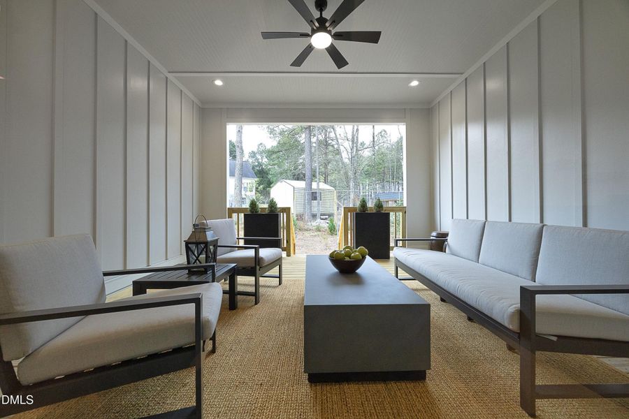 23EnclosedPorch 23EnclosedPorch