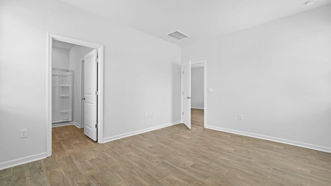 Spacious, unfurnished interior of a new home in North Shore, Summerton (Image 20).