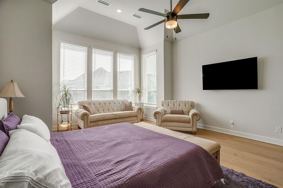 Furnished interior view inside a new home in , Fort Worth (Image 10). Furnished interior view inside a new home in , Fort Worth (Image 10).