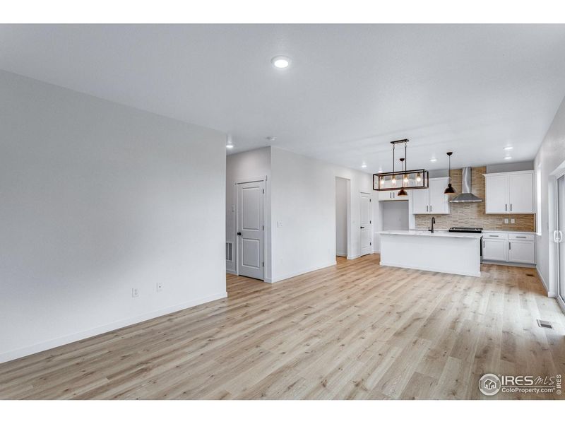 Spacious, unfurnished interior of a new home in Hansen Farm, Fort Collins (Image 16). Spacious, unfurnished interior of a new home in Hansen Farm, Fort Collins (Image 16).