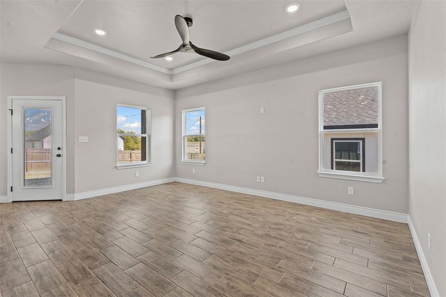 Spacious, unfurnished interior of a new home in , Granbury (Image 20).