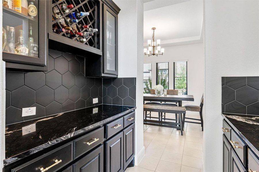 Bar/butlers pantry
