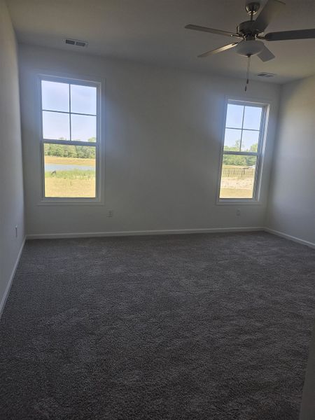 Spacious, unfurnished interior of a new home in Edgefield, Loris (Image 13).