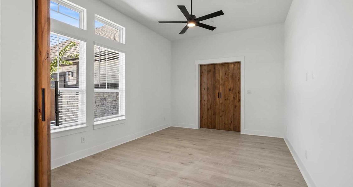 Representative unfurnished interior of a home built from the Everly by Chesmar Homes in Sweetwater, Austin (Image 7).