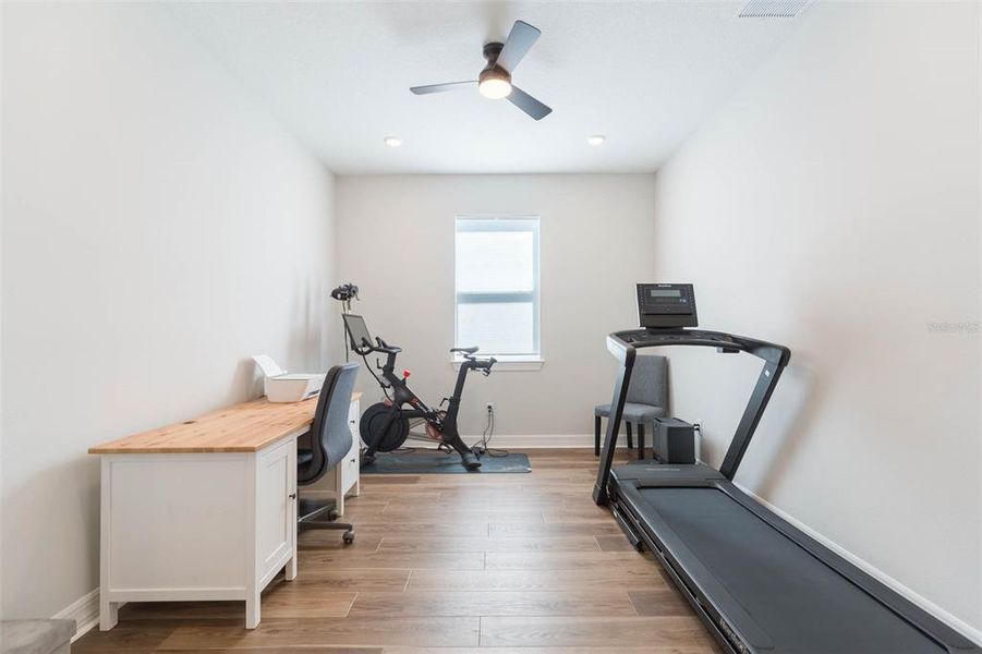 Furnished interior view inside a new home in , Land O' Lakes (Image 28).