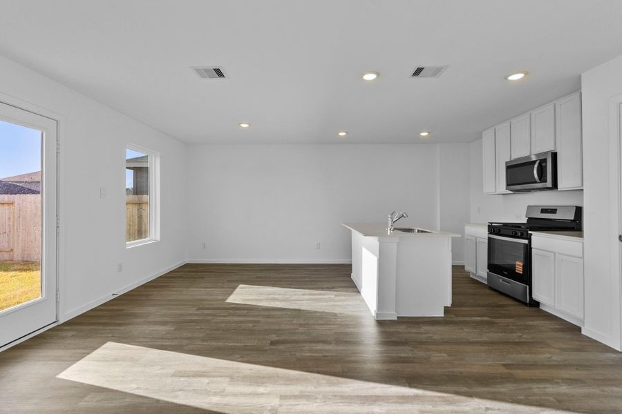 Spacious, unfurnished interior of a new home in Mill Creek, Magnolia (Image 27). Spacious, unfurnished interior of a new home in Mill Creek, Magnolia (Image 27).