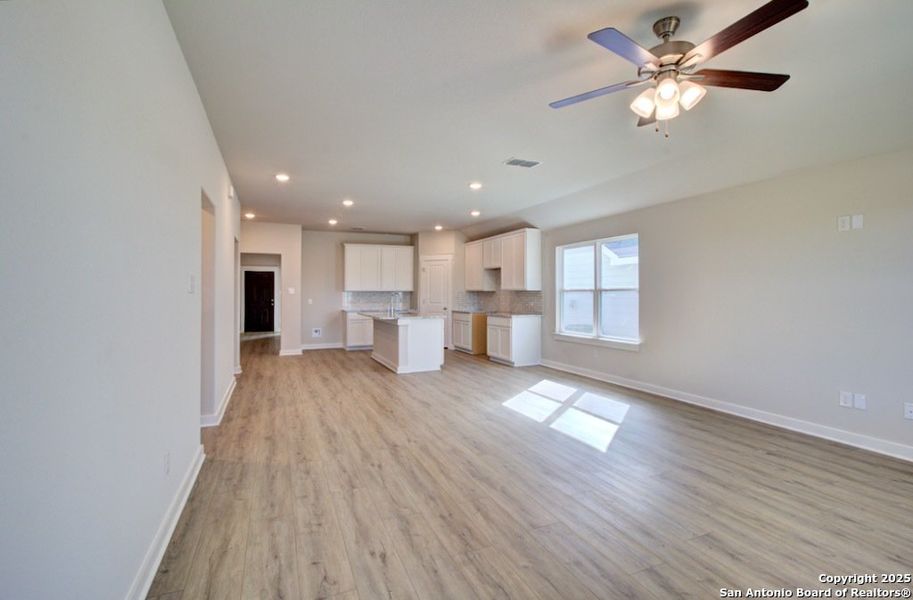 Spacious, unfurnished interior of a new home in Prairie Green, Converse (Image 14).