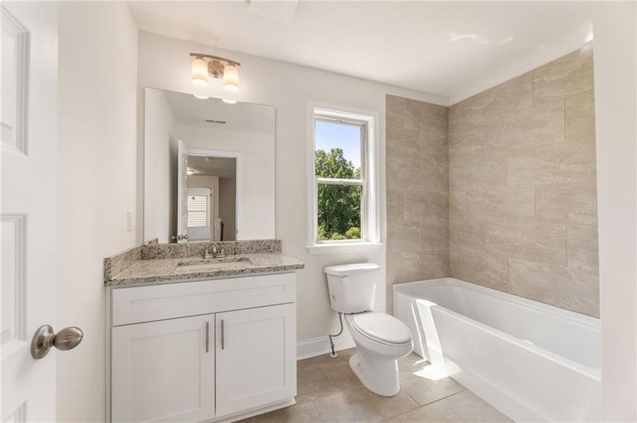 Furnished interior view inside a new home in Hellen Valley, Braselton (Image 11).