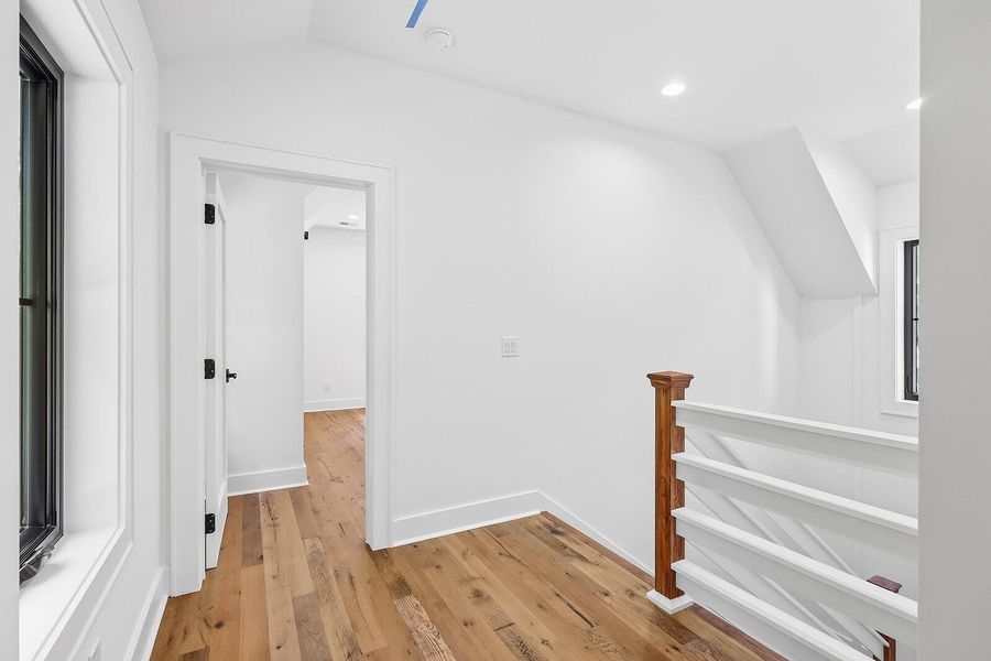 Spacious, unfurnished interior of a new home in , Seabrook (Image 59).