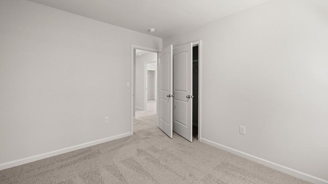 Spacious, unfurnished interior of a new home in Oconee Overlook Townhomes, Gainesville (Image 20).
