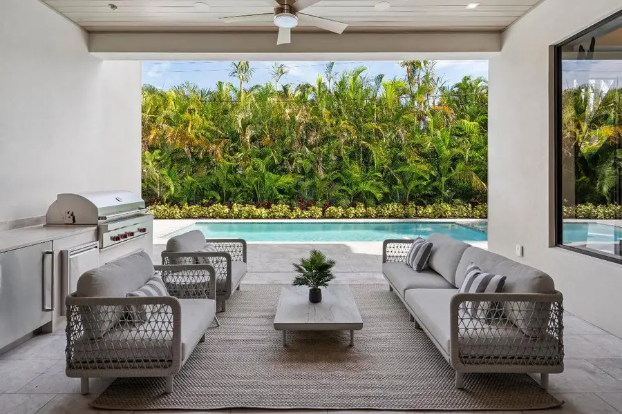 354 NE 4th St Boca Raton FL 56