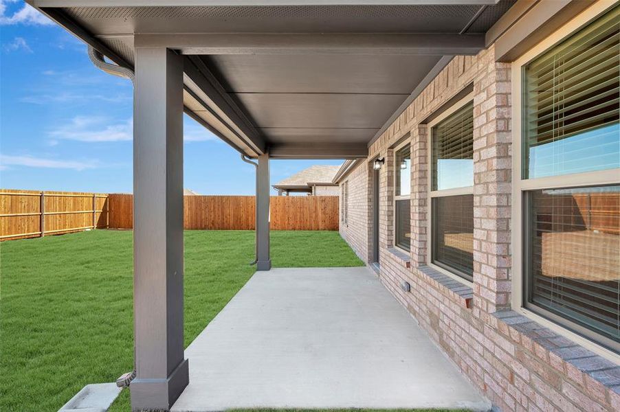 Exterior details and patio area of a home in Verandah, Royse City (Image 22).