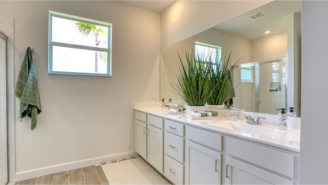 Cheyenne Owners bathroom Cheyenne Owners bathroom