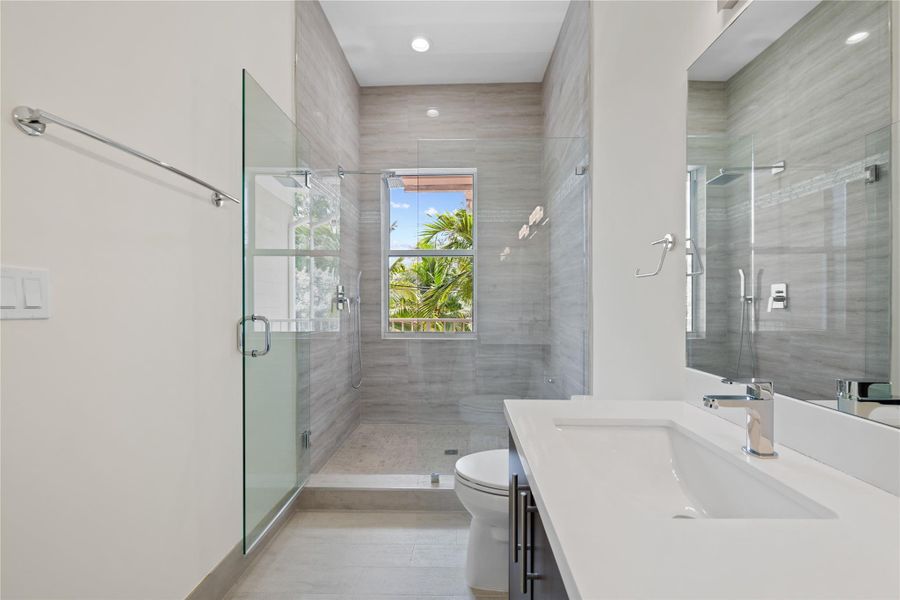 Furnished interior view inside a new home in , Fort Lauderdale (Image 4).