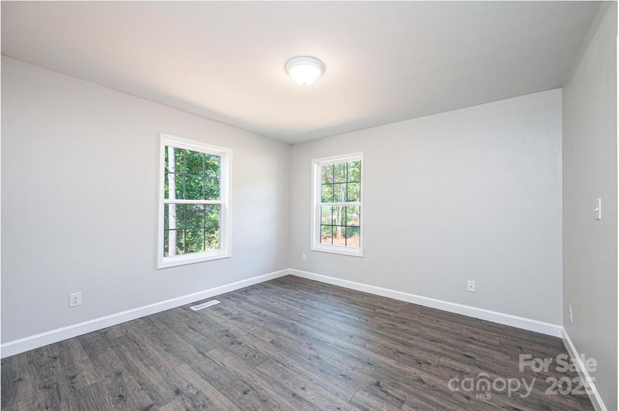 Spacious, unfurnished interior of a new home in , Newton (Image 12).