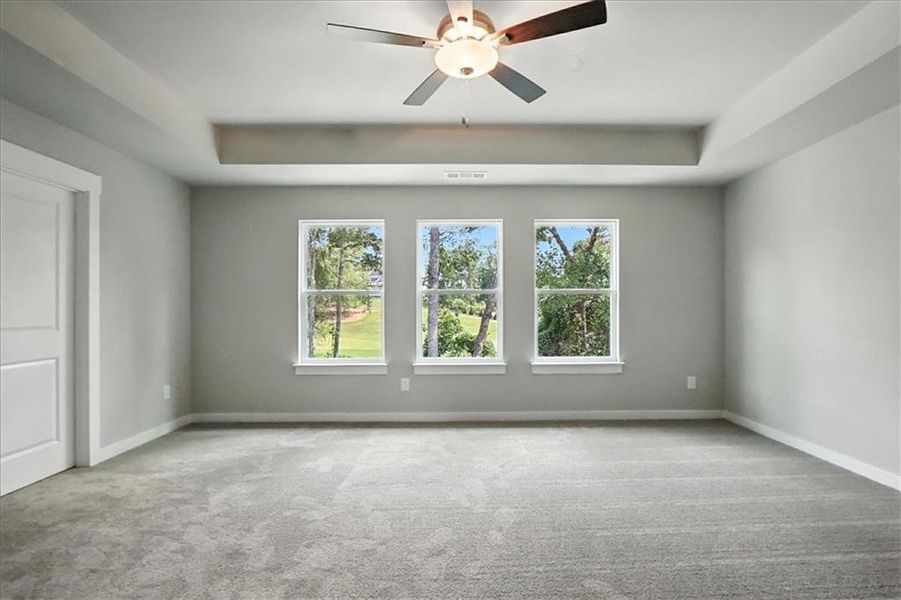 Spacious, unfurnished interior of a new home in , Jefferson (Image 36).