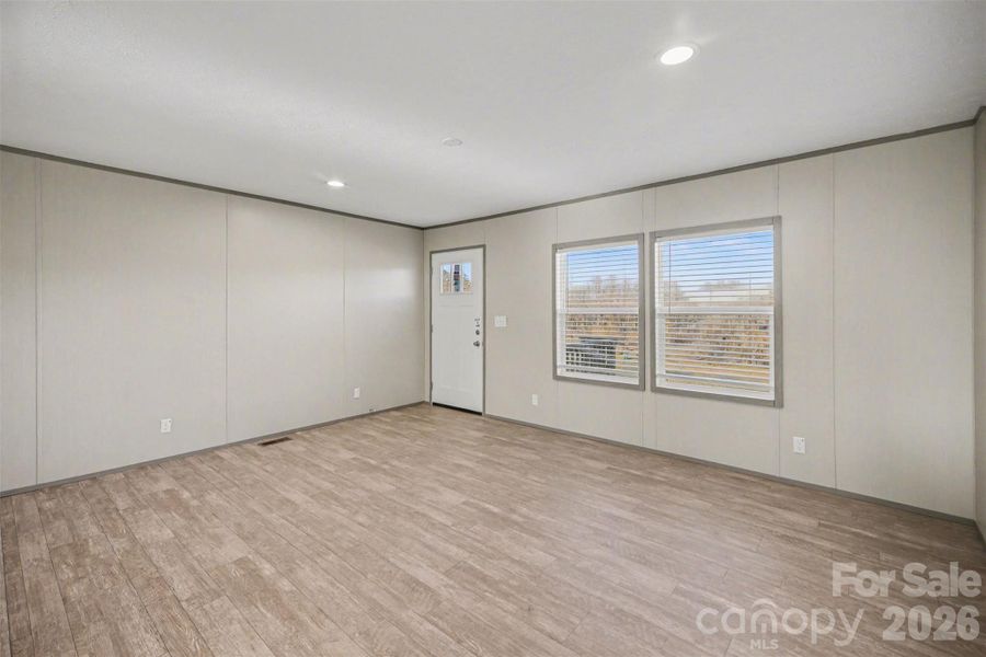 Spacious, unfurnished interior of a new home in , Shelby (Image 22).