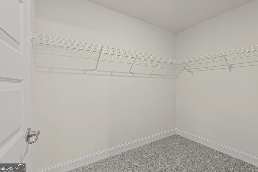 Spacious, unfurnished interior of a new home in Canterbury Villas, Carrollton (Image 30).