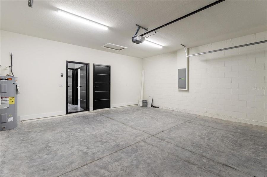 Spacious, unfurnished interior of a new home in , Ocala (Image 22). Spacious, unfurnished interior of a new home in , Ocala (Image 22).