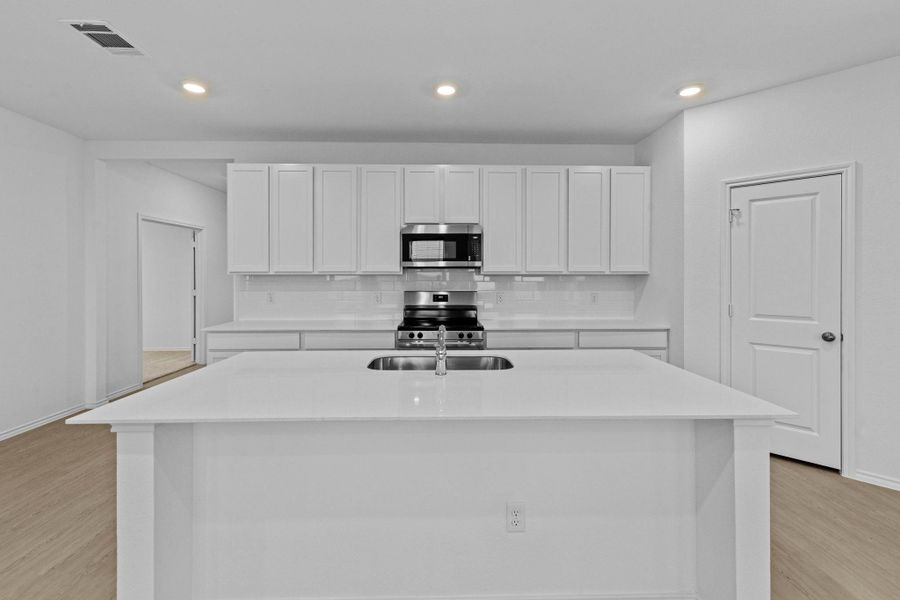 Furnished interior view inside a new home in Clayton Ranch, Copperas Cove (Image 6).