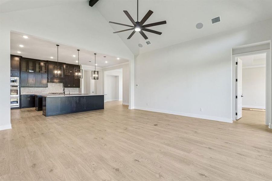 10-2119Verona_010 10-2119Verona_010