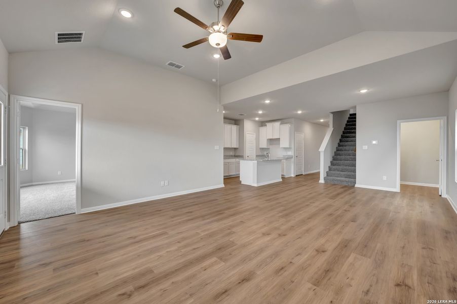 Spacious, unfurnished interior of a new home in Hunters Ranch, San Antonio (Image 25).