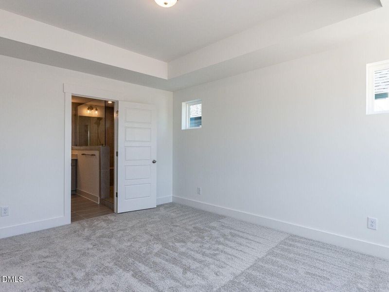 020-1280x960-primary-bedroom 020-1280x960-primary-bedroom