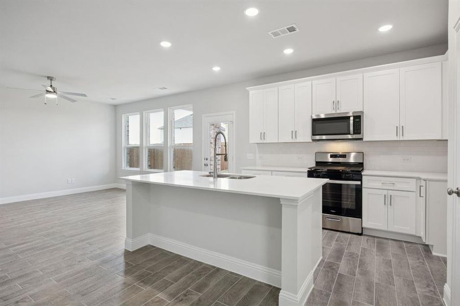 Furnished interior view inside a new home in Santorini, Seagoville (Image 6).