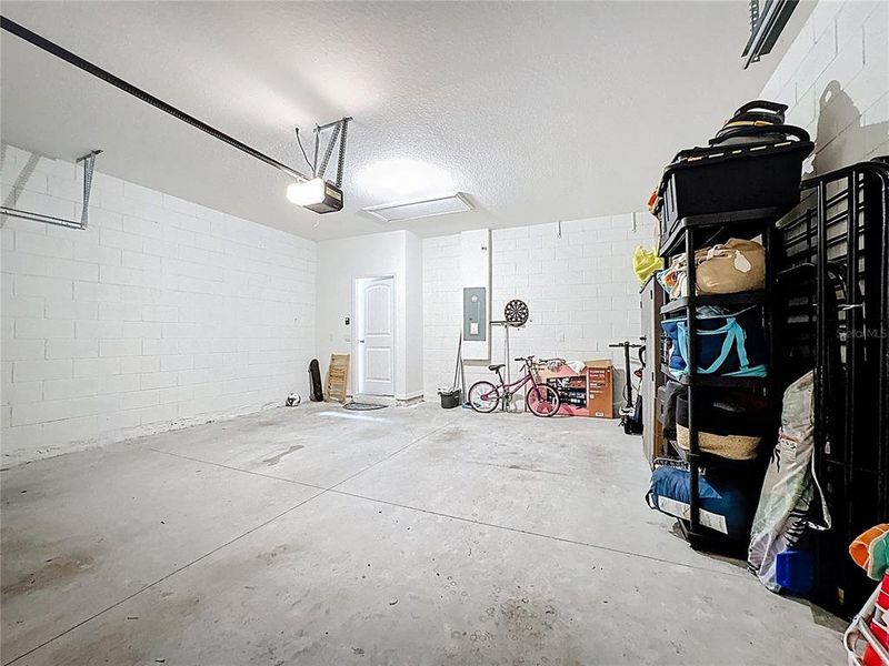 Furnished interior view inside a new home in , Winter Garden (Image 49).