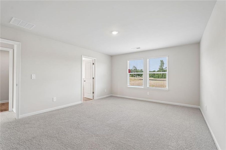 Spacious, unfurnished interior of a new home in Northwoods at Mirror Lake, Villa Rica (Image 33).