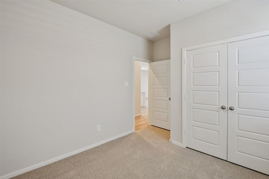 Photo is not of the actual home, but is an inspirational photo of builder’s model home and may depict options, furnishings, and/or decorator features that are not included Photo is not of the actual home, but is an inspirational photo of builder’s model home and may depict options, furnishings, and/or decorator features that are not included