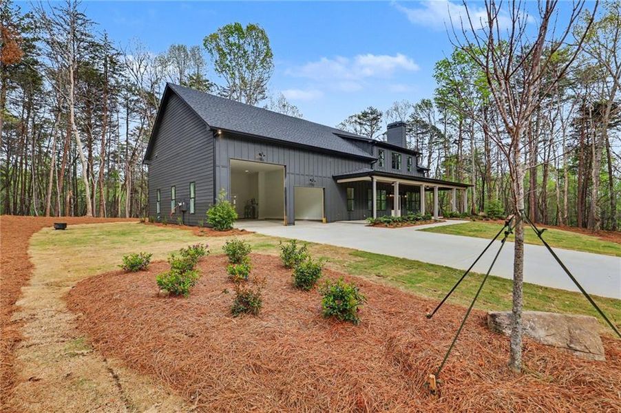 Exterior details and patio area of a home in , Clarkesville (Image 36).