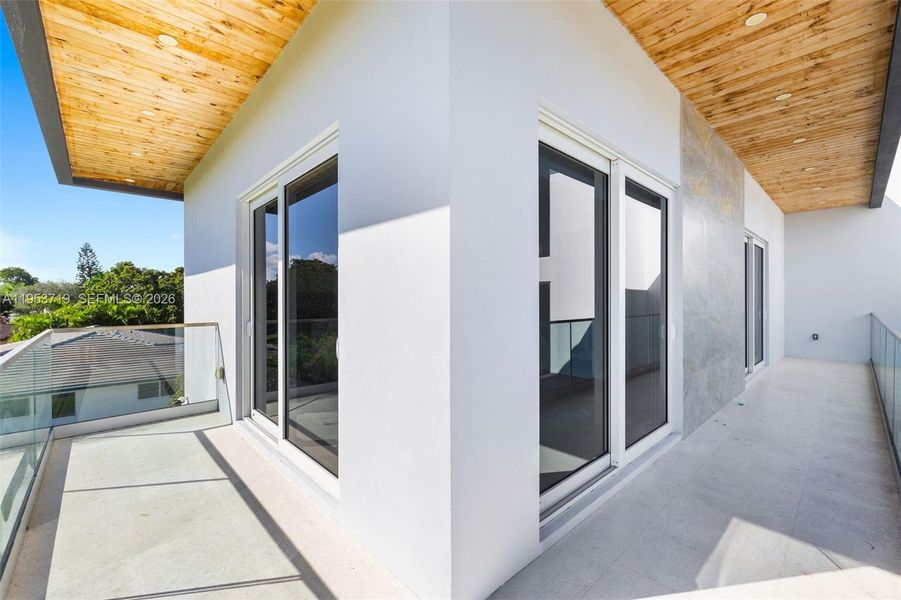 Exterior details and patio area of a home in , Palmetto Bay (Image 28).