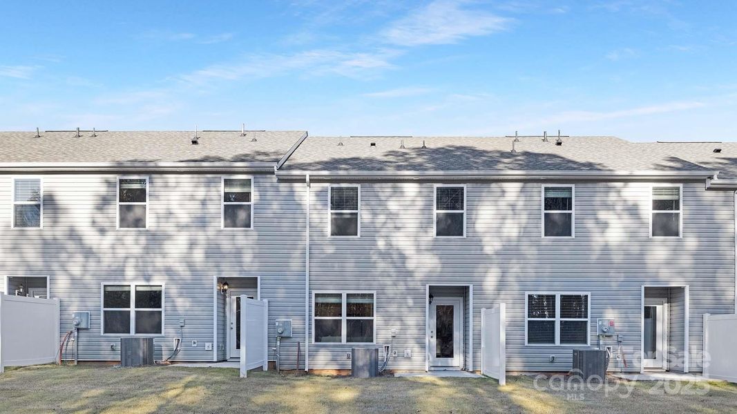Exterior details and patio area of a home in Clark Creek Landing, Lincolnton (Image 3).
