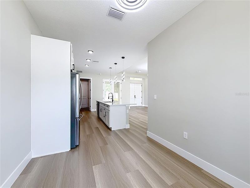 Spacious, unfurnished interior of a new home in , Citrus Springs (Image 40).