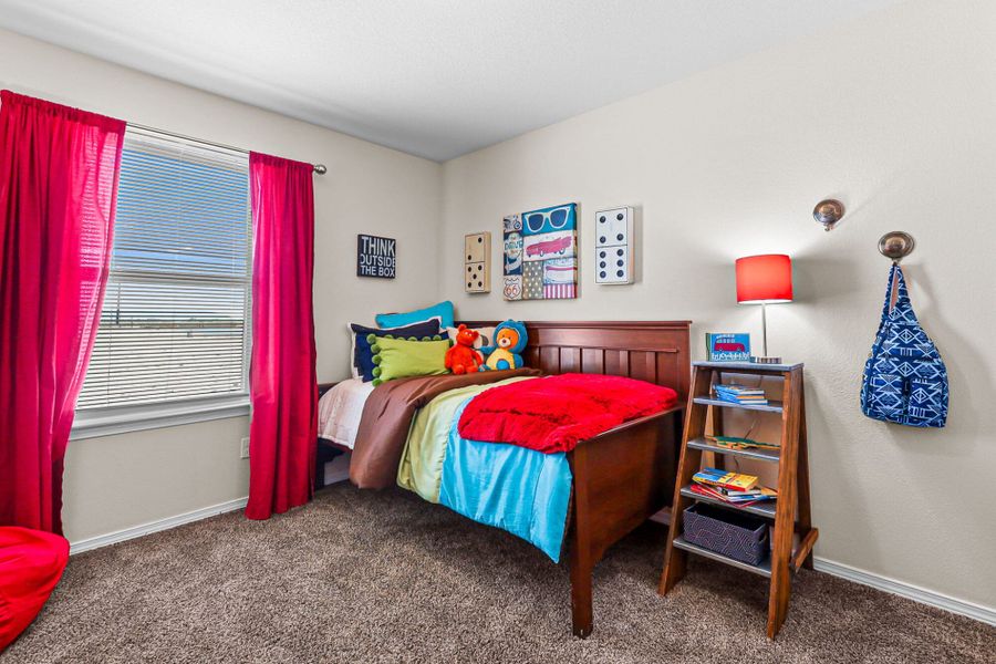 Furnished interior view inside a new home in Rancho Desierto Bello, El Paso (Image 10).