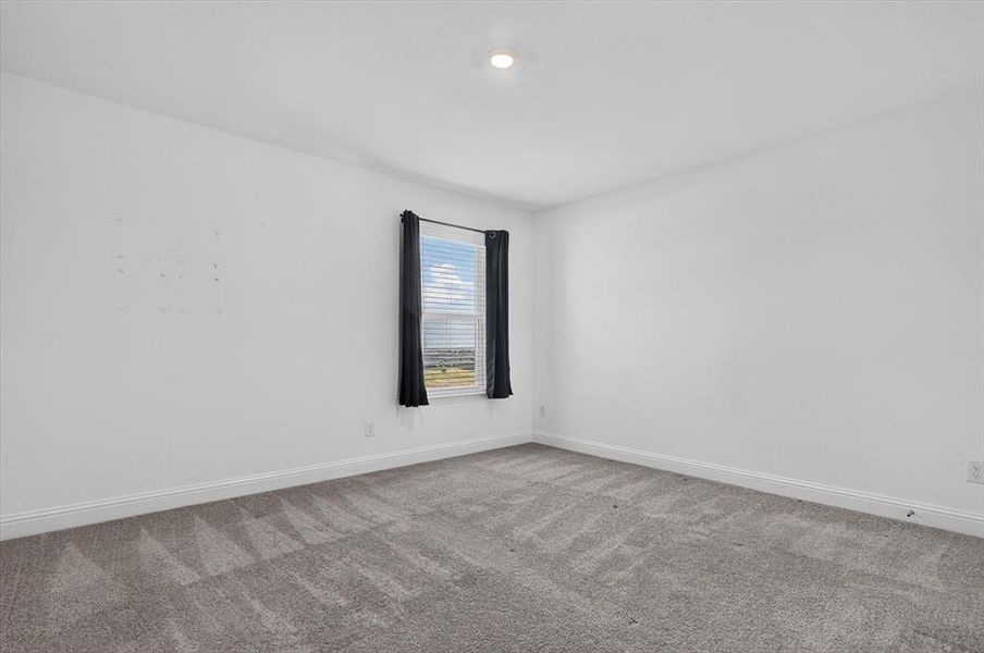 Spacious, unfurnished interior of a new home in Madero 50s, Fort Worth (Image 17). Spacious, unfurnished interior of a new home in Madero 50s, Fort Worth (Image 17).