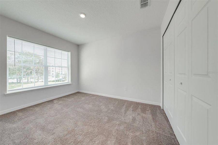 Spacious, unfurnished interior of a new home in , Kissimmee (Image 17).