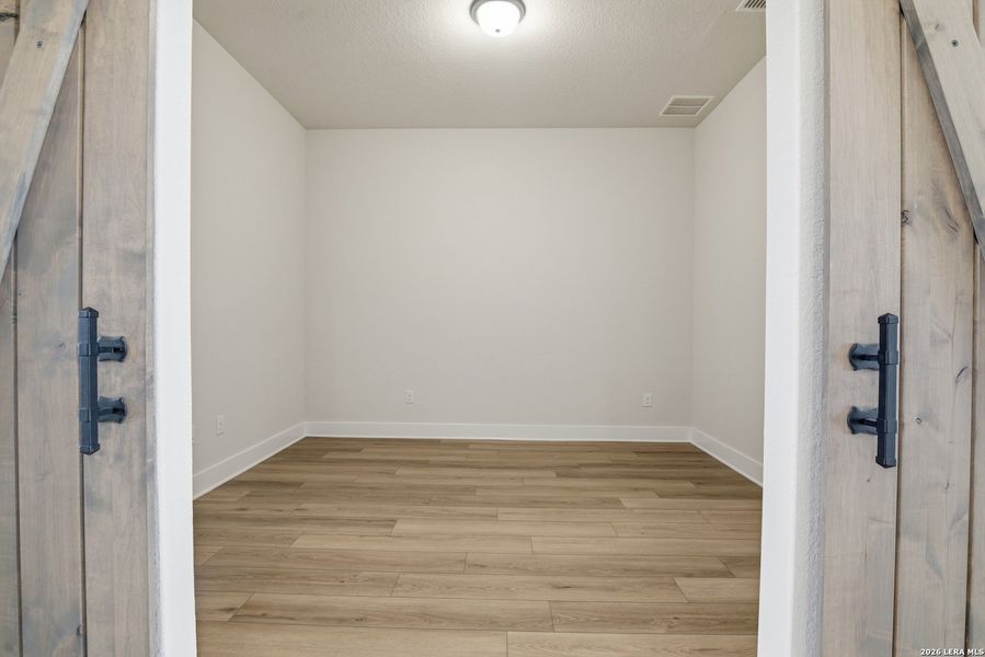 Spacious, unfurnished interior of a new home in Ladera - 50s, San Antonio (Image 21). Spacious, unfurnished interior of a new home in Ladera - 50s, San Antonio (Image 21).