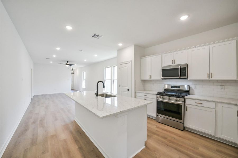 Furnished interior view inside a new home in Mostyn Springs, Magnolia (Image 6). Furnished interior view inside a new home in Mostyn Springs, Magnolia (Image 6).
