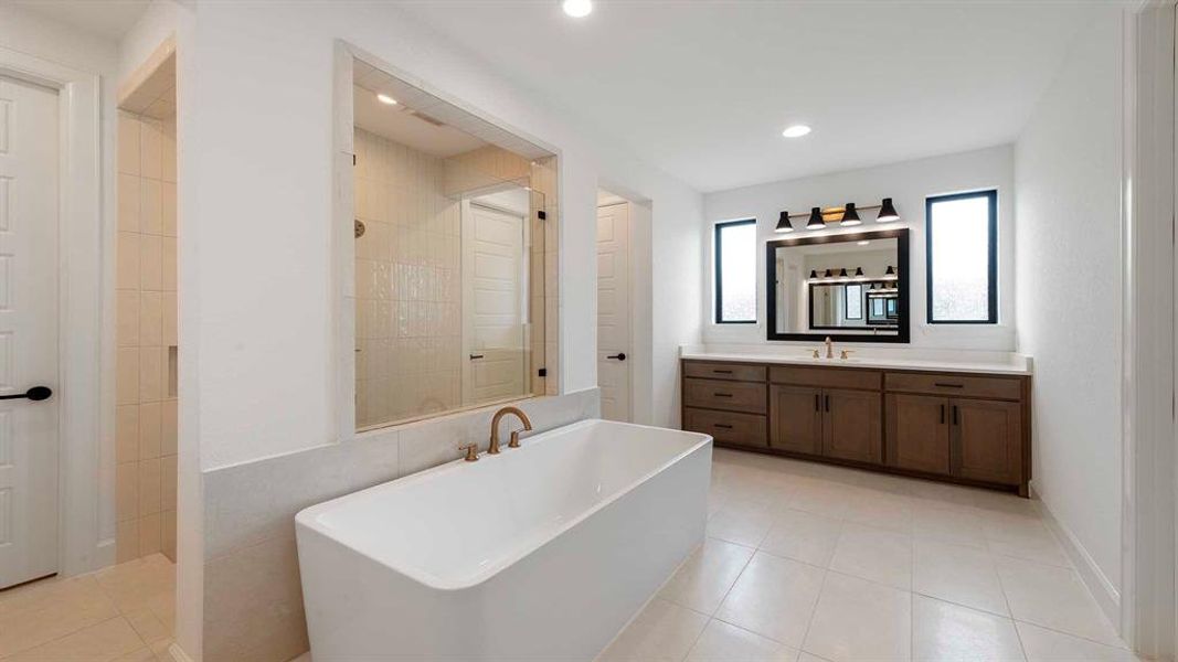 Furnished interior view inside a new home in Enchanted Creek, Lucas (Image 11).