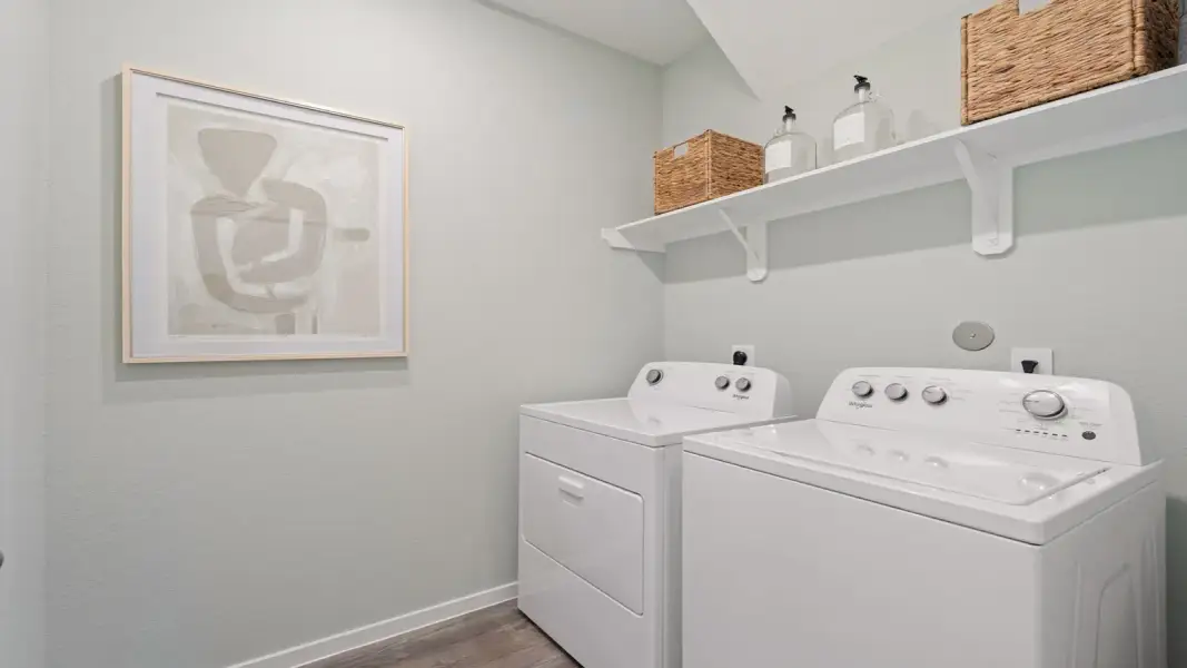 Close-up of interior finishes inside a home in East Williams Cove, Conroe (Image 18).