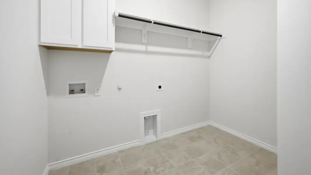Spacious, unfurnished interior of a new home in Madera, Royse City (Image 14).