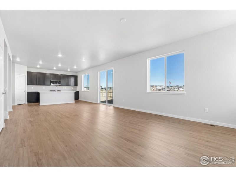 Spacious, unfurnished interior of a new home in Prairie Song, Windsor (Image 22).