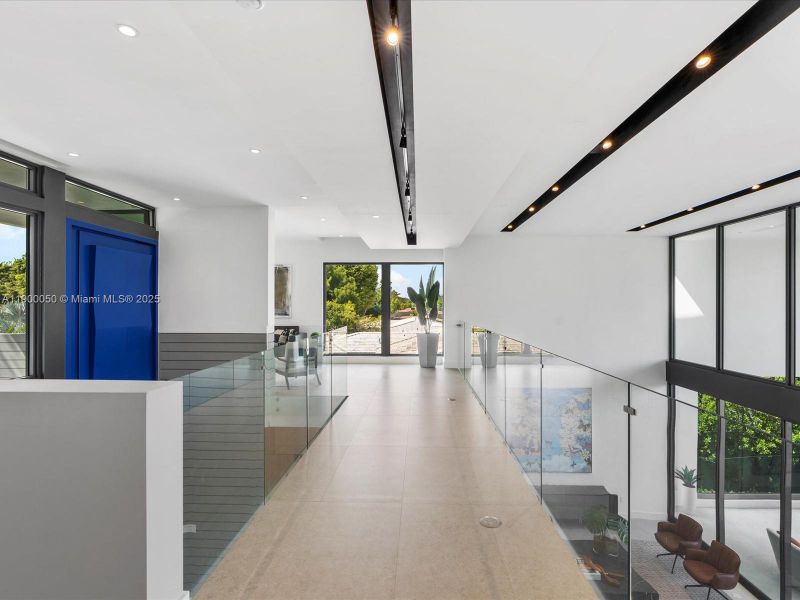 Spacious, unfurnished interior of a new home in , Miami Shores (Image 22).