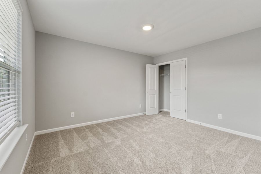Spacious, unfurnished interior of a new home in Stillwater, Tullahoma (Image 23).